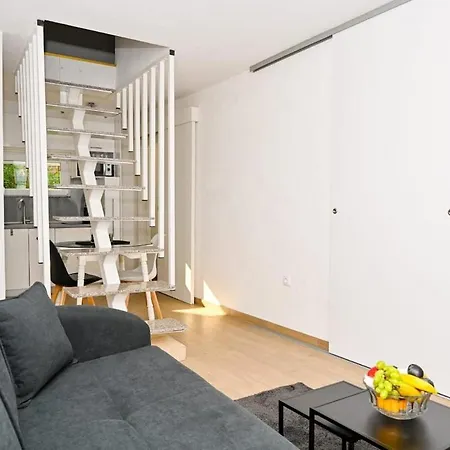 Appartement Izola 2! Modern In The Heart Of