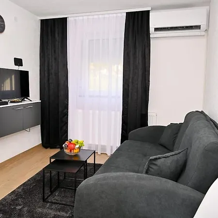 Appartement Izola 2! Modern In The Heart Of